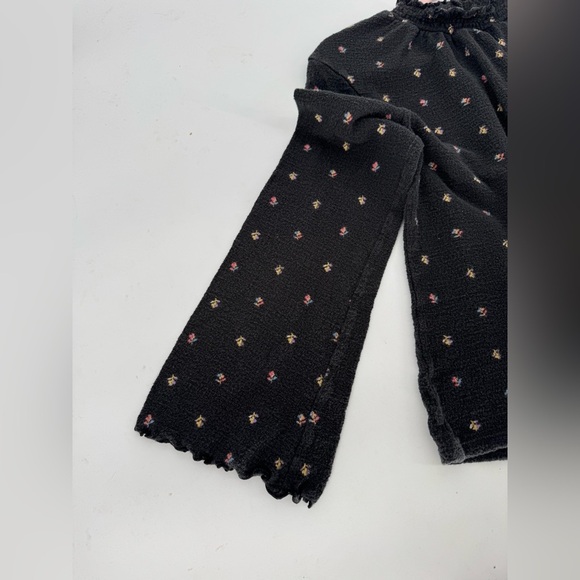 Texture & Thread by Madewell Ruffle Floral Long Bell Sleeve Blouse - Picture 4 of 12